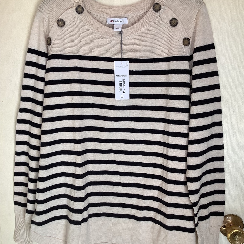 NWT Liz Claiborne Crew Neck Long Sleeve Sweater